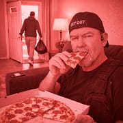 Squatter Hunter: o “caçador de invasores” que virou fenômeno nas redes dos EUA Squatterhunter